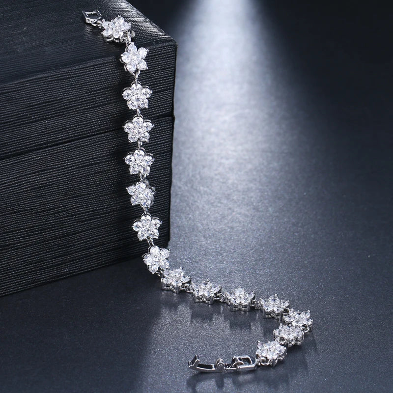AAA Cubic Stones Five Leaves CZ Flower Connected Bracelets For Women